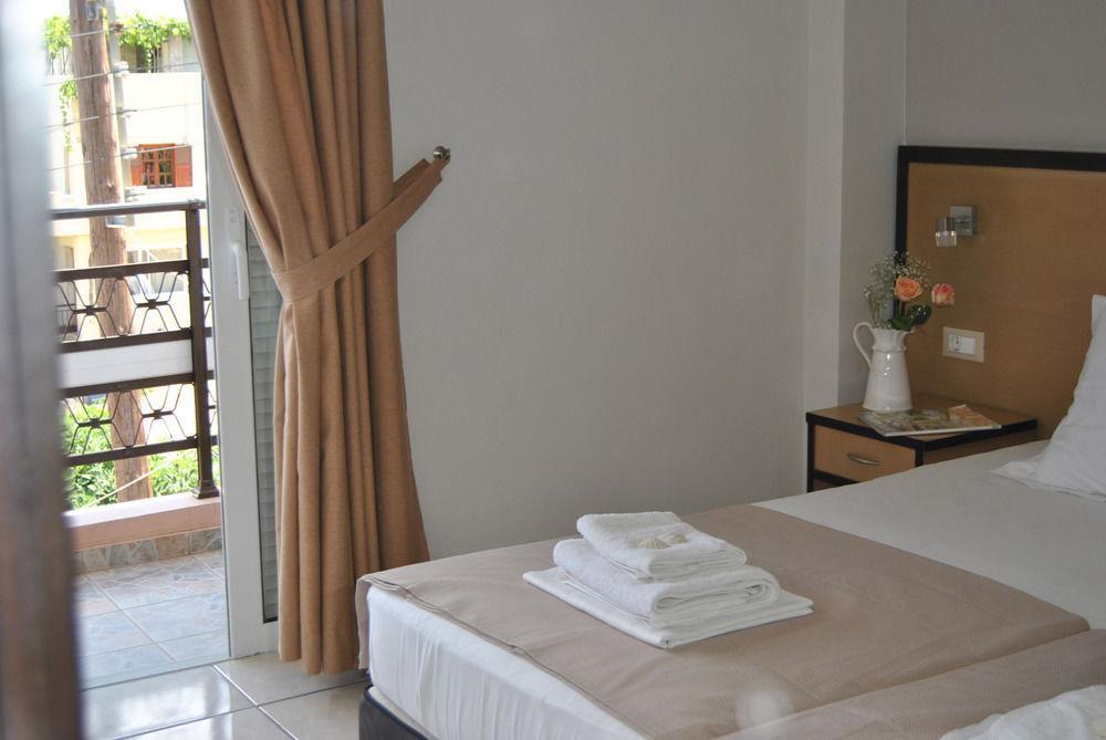 Theofilos City Hotel La Canea Exterior foto