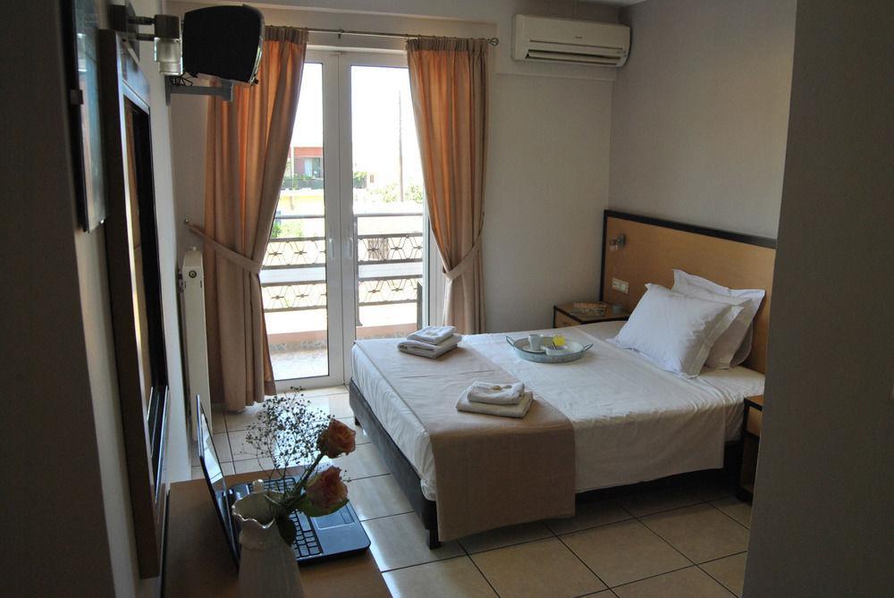 Theofilos City Hotel La Canea Exterior foto