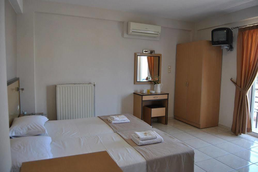 Theofilos City Hotel La Canea Exterior foto